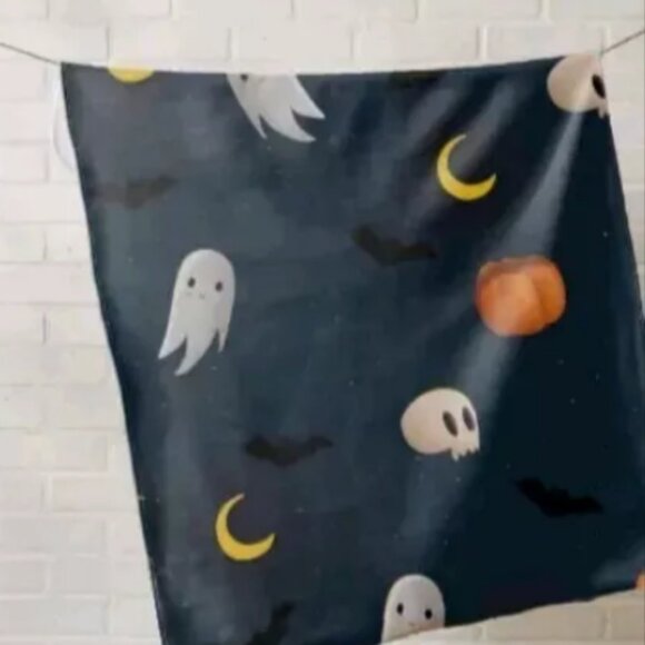 Cute Halloween Throw Blanket Ghost Pumpkin Moon Bats - Picture 7 of 7